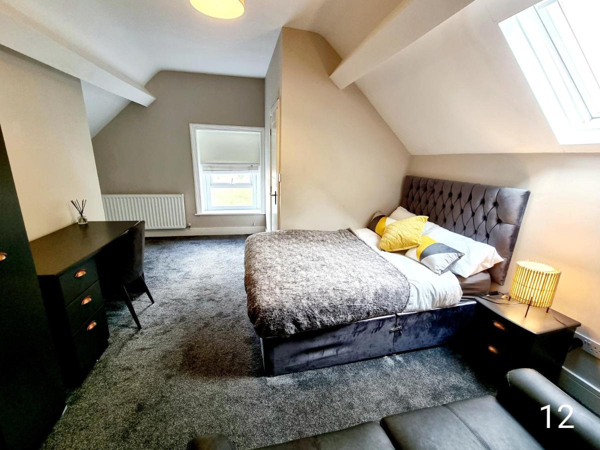 Castle Street Villa Болтон Экстерьер фото